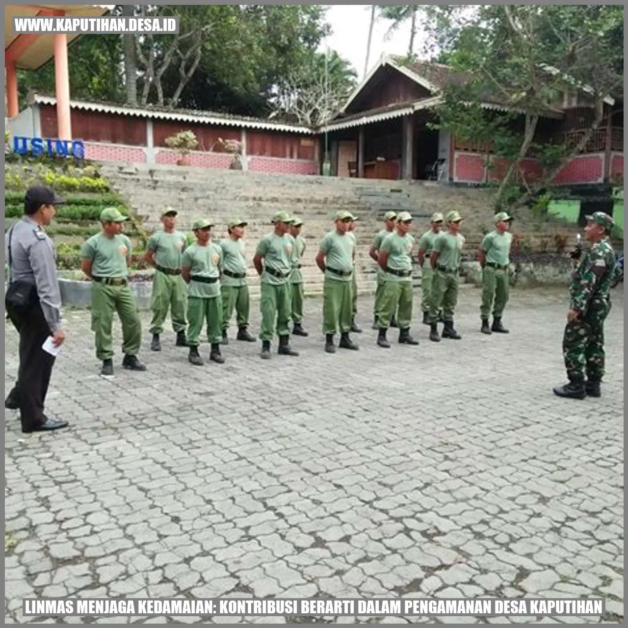 Linmas Menjaga Kedamaian Desa Kaputihan